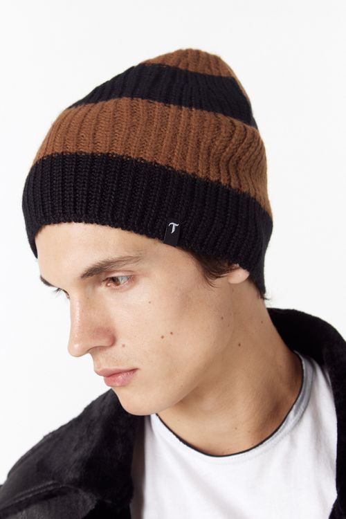 Gorro Tejido Enigma Negro