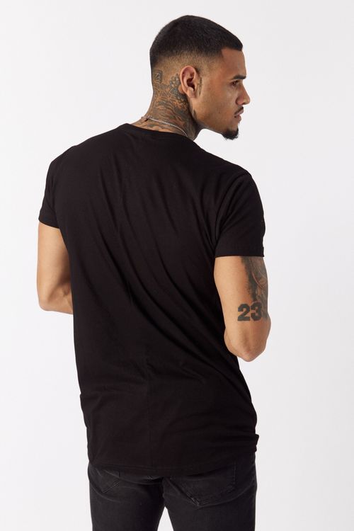 Remera Mc Besuki Negro