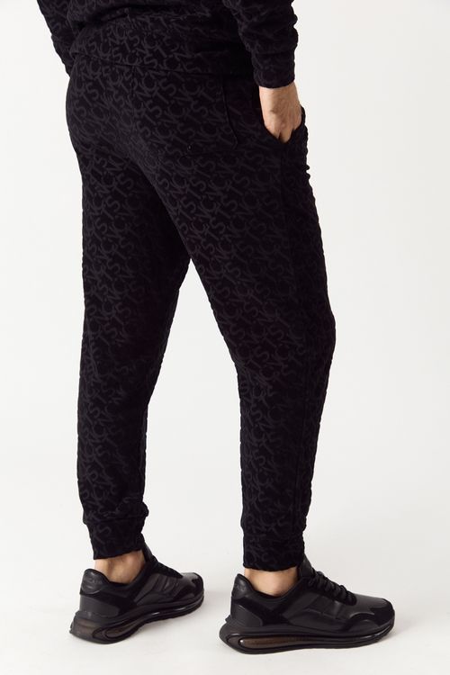 Jogger Pou Negro