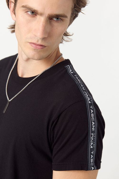 Remera Mc Barol Negro